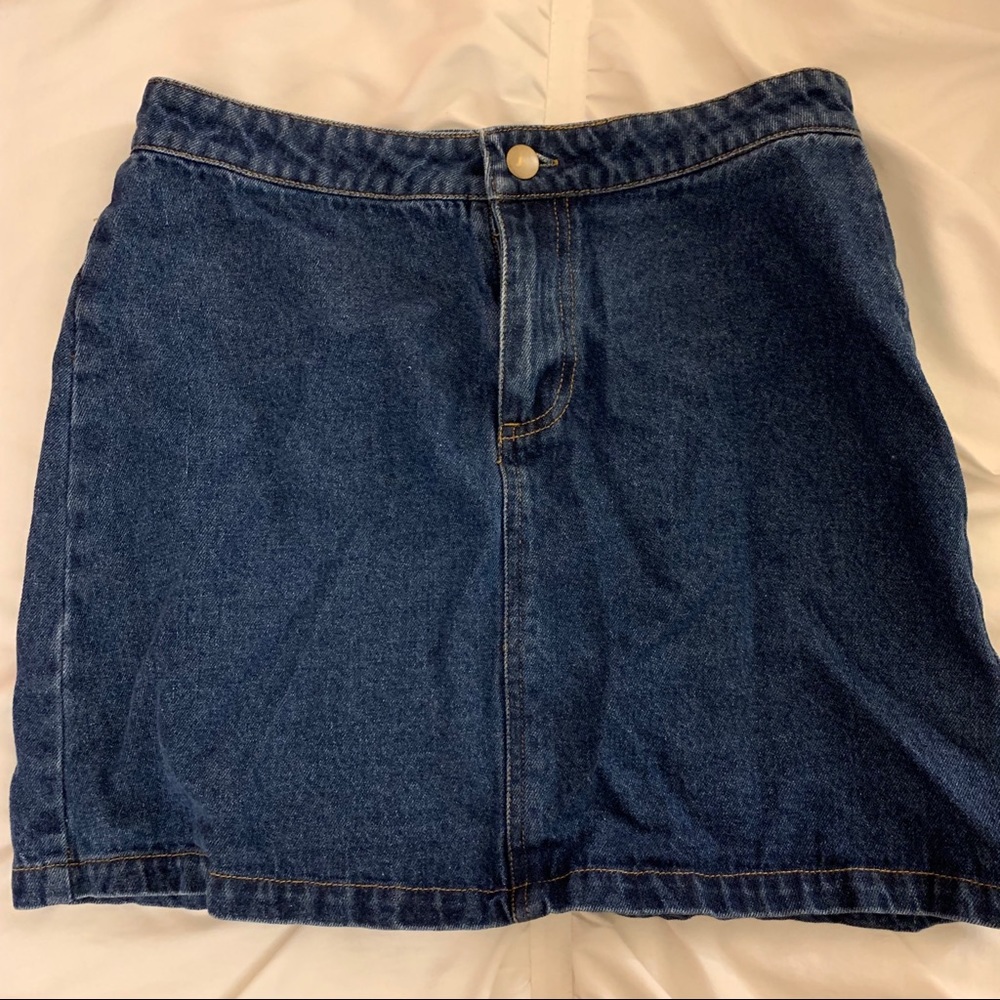 medium wash denim skirt